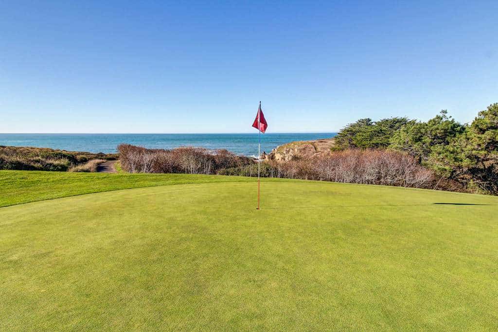 Del Mar Point - Dog-friendly home with cove views, a private hot tub, & rec center access