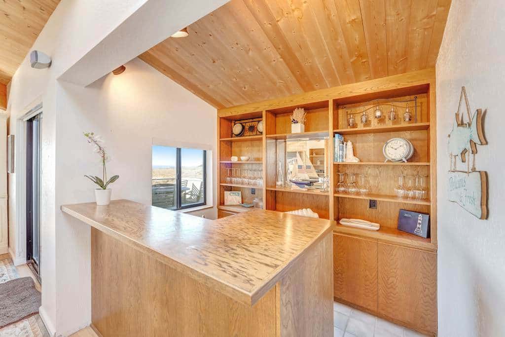 Del Mar Point - Dog-friendly home with cove views, a private hot tub, & rec center access