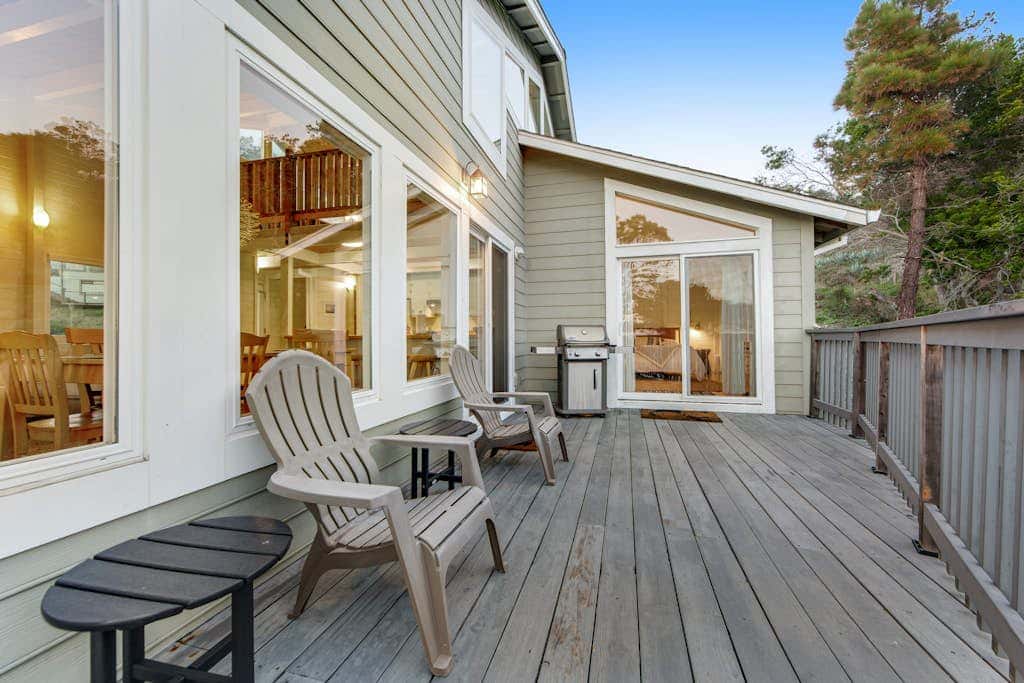 Otter's Rest - Gualala blufftop cottage with fireplace & grill, dogs welcome
