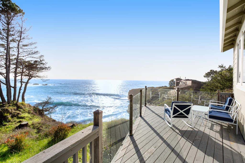 Otter's Rest - Gualala blufftop cottage with fireplace & grill, dogs welcome