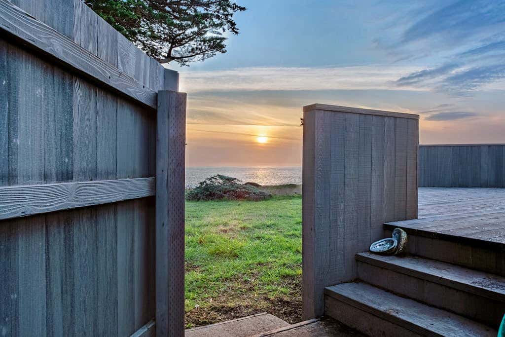 Casa Pelo Mar - Oceanfront retreat with private hot tub steps from Pebble Beach