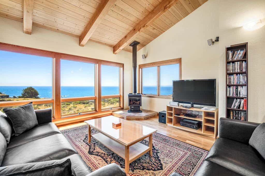 Ascona House - Ocean-view home with private hot tub near Pebble Beach