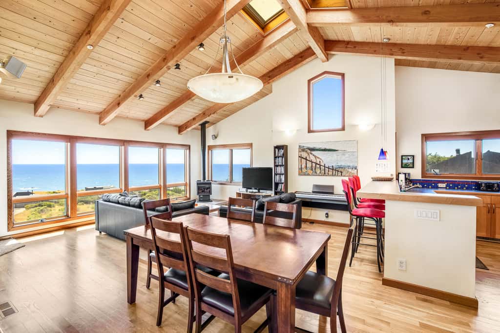 Ascona House - Ocean-view home with private hot tub near Pebble Beach