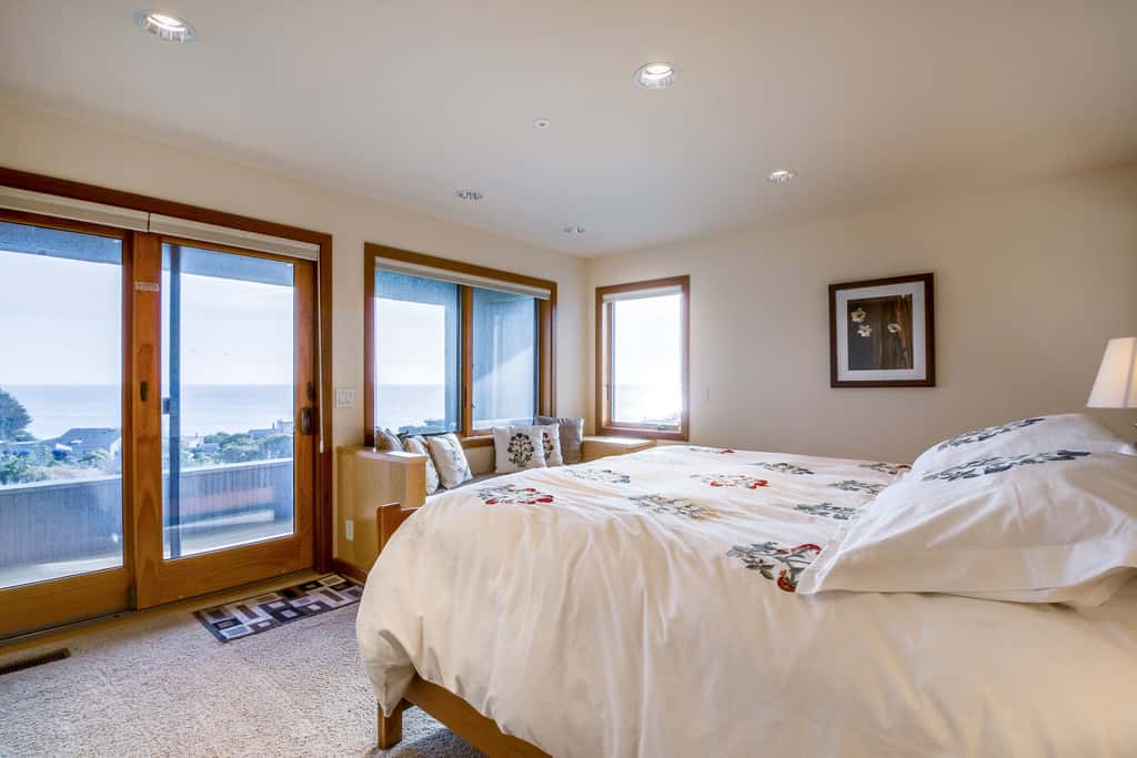 Ascona House - Ocean-view home with private hot tub near Pebble Beach