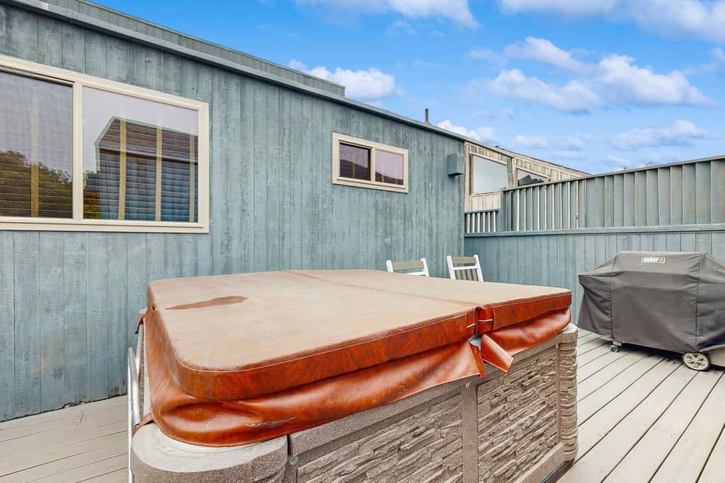 Ocean Star - Sea Ranch home with hot tub & game room, dogs welcome