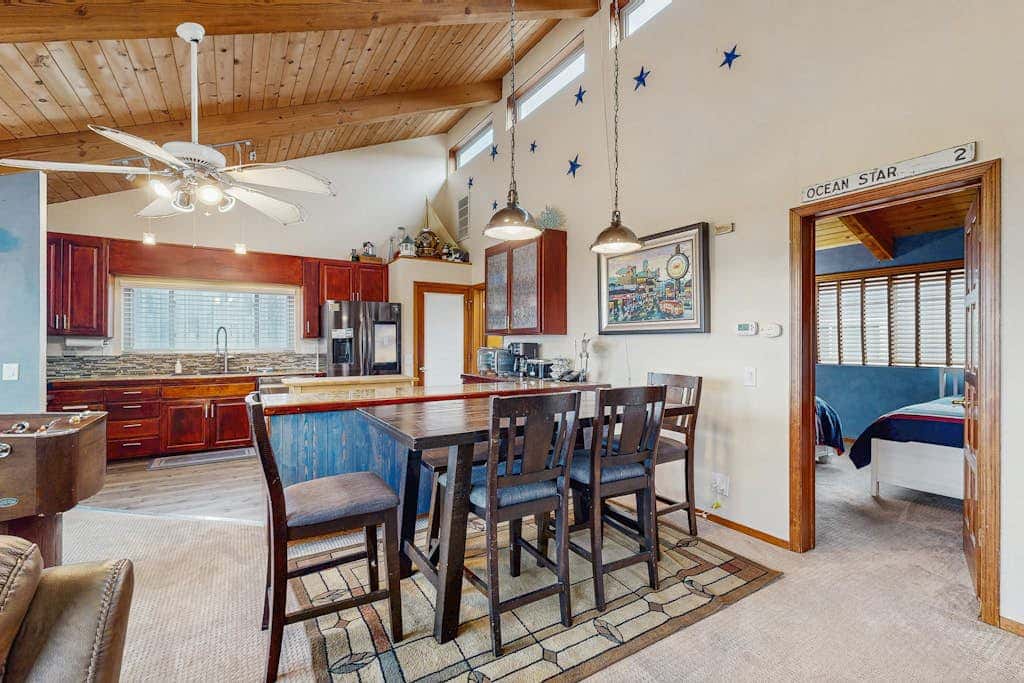 Ocean Star - Sea Ranch home with hot tub & game room, dogs welcome