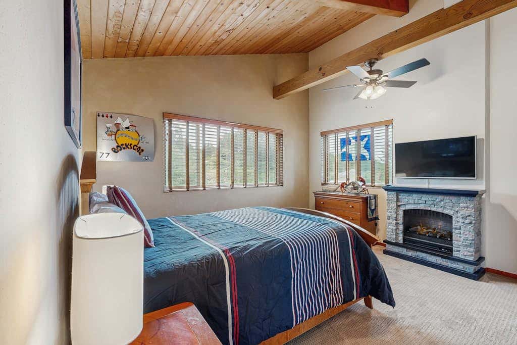 Ocean Star - Sea Ranch home with hot tub & game room, dogs welcome