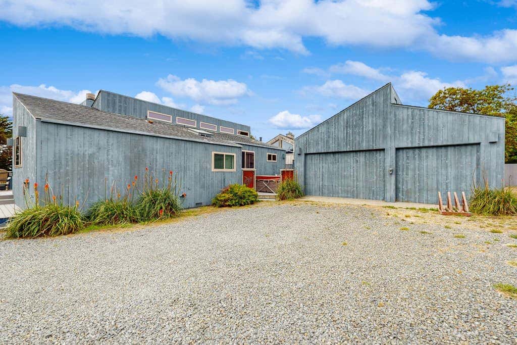 Ocean Star - Sea Ranch home with hot tub & game room, dogs welcome