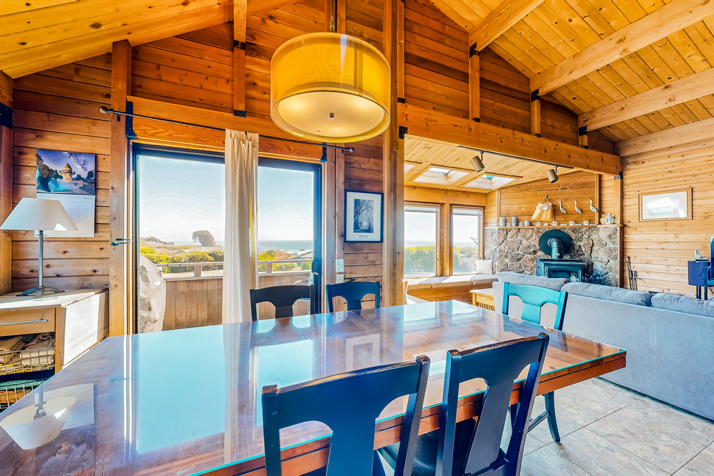 Shell Beach - Sea Ranch home with hot tub & ocean views, dogs welcome