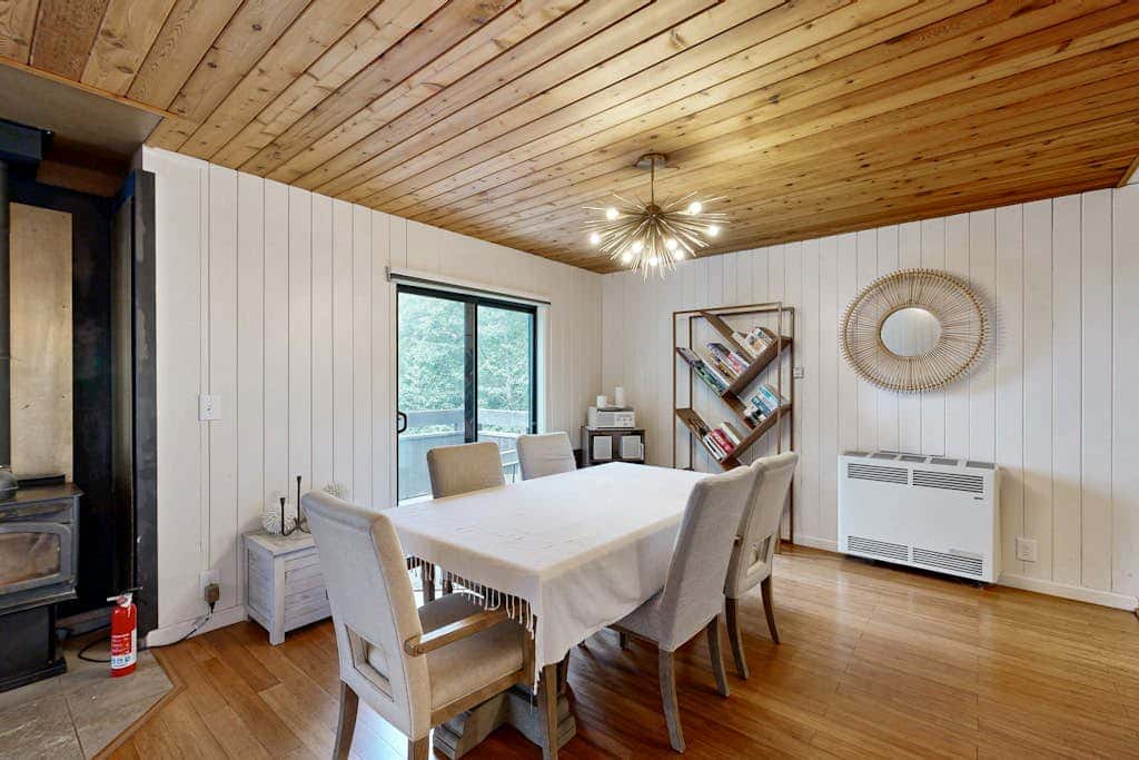Tree House - Sea Ranch home with deck & grill near Shell Beach, dogs welcome