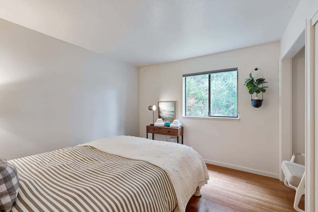 Tree House - Sea Ranch home with deck & grill near Shell Beach, dogs welcome
