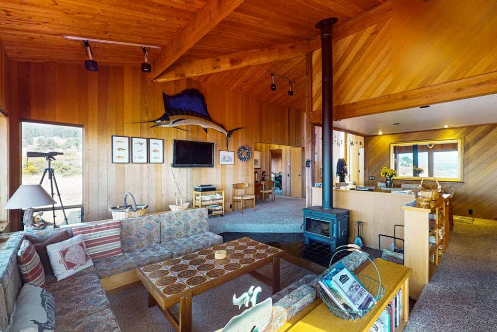 Perched on the bluffs where the Sonoma Coast meets the sky, this home delivers drama. Your deck is a front-row seat to the Pacific. Warm up in the community sauna after a brisk beach walk. Room for 4 in this 2-bedroom home. Just a 9-minute walk to Shell Beach tidepools. Leave the city behind -- the only agenda here is yours. The ever-changing ocean light fills the home, from golden mornings to fiery sunsets. Clear autumn nights here deliver some of the best stargazing on the California coast.