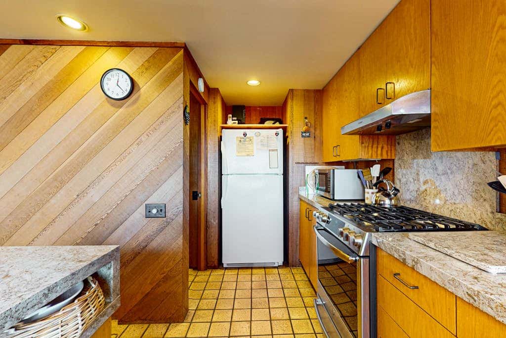 Touch the Tides - Sonoma Coast getaway with ocean views, wood stove & private deck