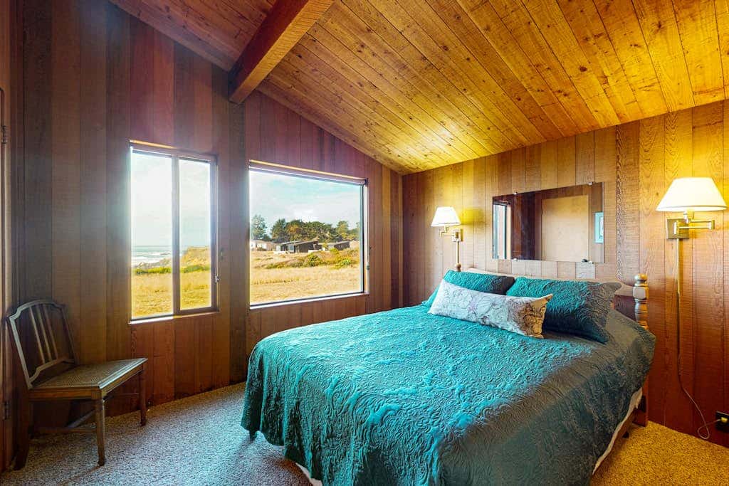 Touch the Tides - Sonoma Coast getaway with ocean views, wood stove & private deck