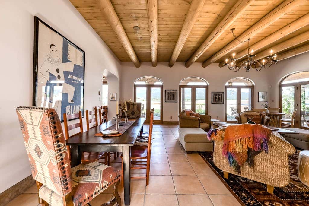 Taos Mountain House - Views, Hot Tub, Pet Friendly