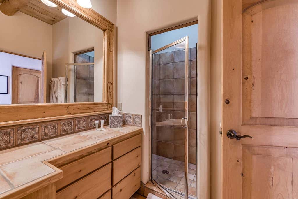Taos Mountain House - Views, Hot Tub, Pet Friendly