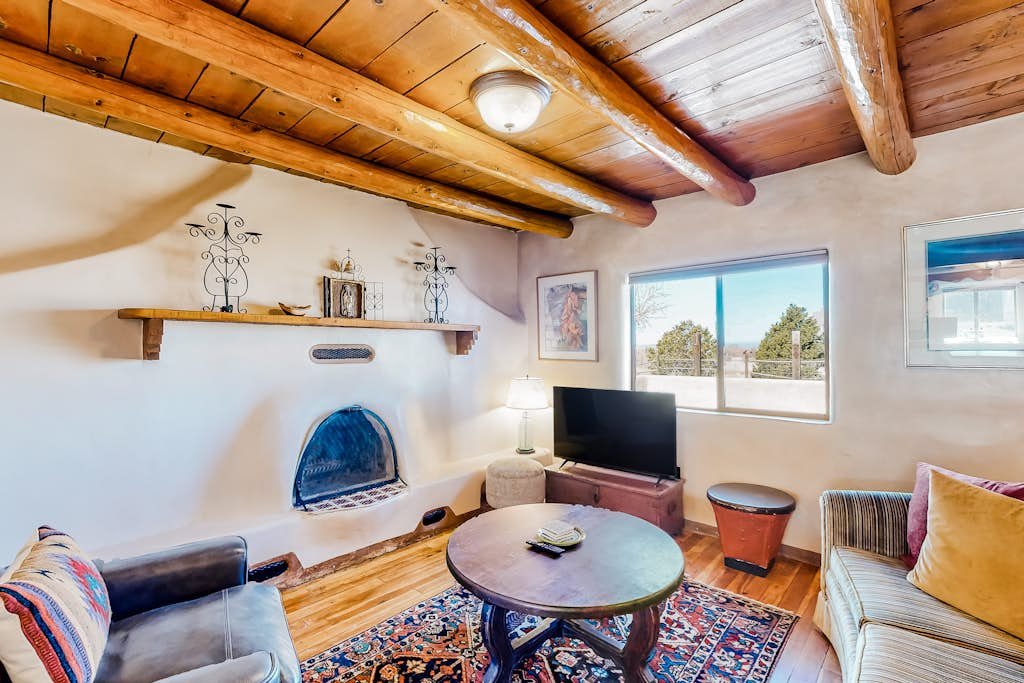 Hacienda del Canon - Historic Adobe, Mtn Views