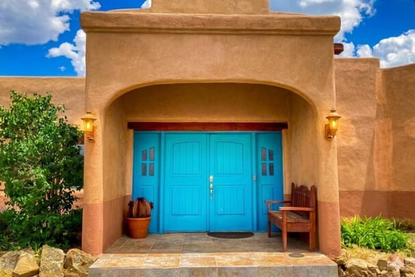 Welcome to Arroyo Seco's Getaway, a light-filled southwestern home where high-desert calm meets easy mountain access. Wake to nearly 180-degree mountain views, then stroll a quarter mile into Arroyo Seco village for coffee, galleries, and local eats. Taos Plaza and Taos Ski Valley sit about ten miles in either direction, so world-class skiing and rich culture are both an easy drive. After a day out, sink into the private hot tub in the enclosed flagstone backyard and watch the stars come out.