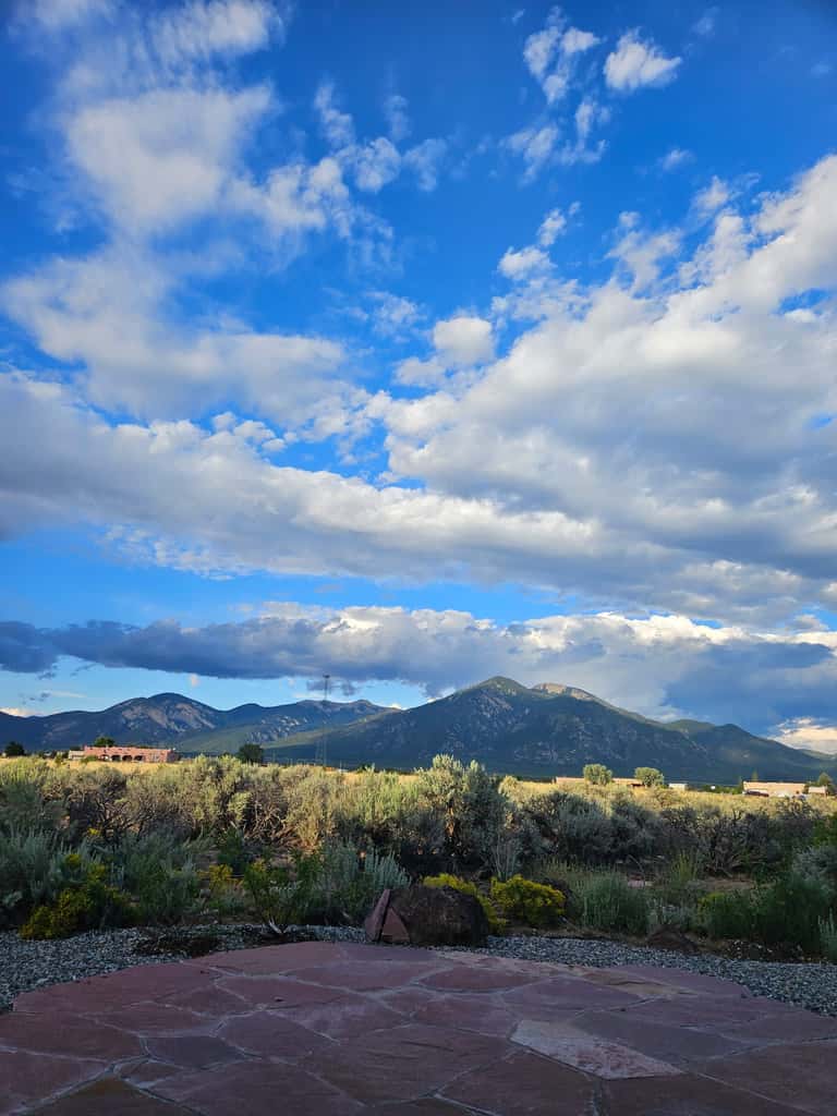 Hora Feliz - Mountain Views, Hot Tub & Game Room