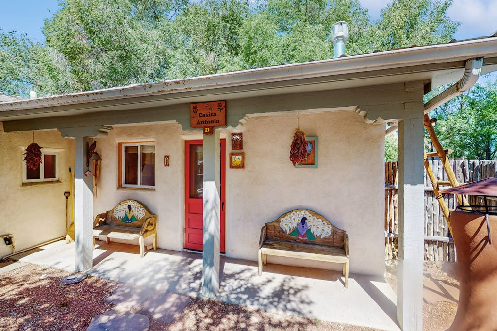 Casita Antonio - Walk to Plaza, Pet-Friendly