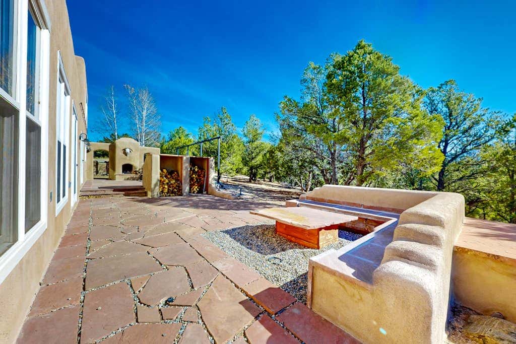 Pueblo de Canoncito - 11 Acres, Forest & Views