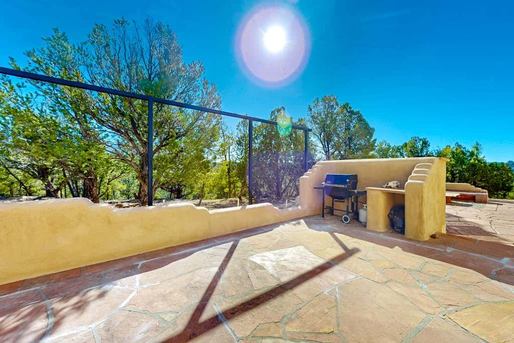 Pueblo de Canoncito - 11 Acres, Forest & Views