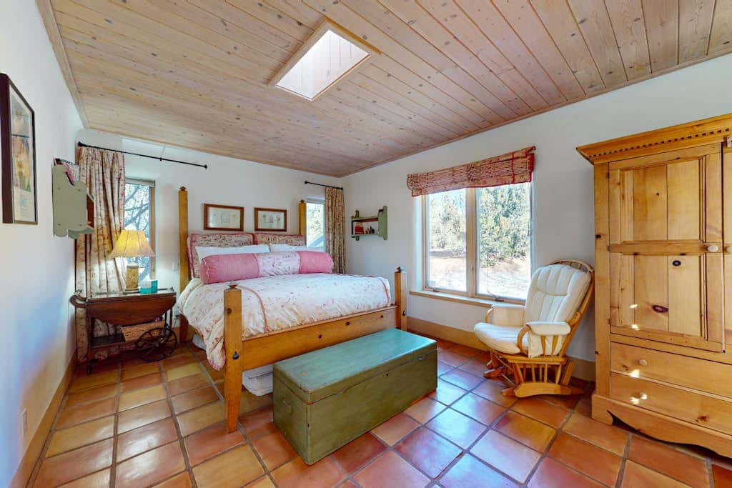Pueblo de Canoncito - 11 Acres, Forest & Views