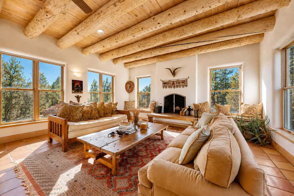 Pueblo de Canoncito - 11 Acres, Forest & Views