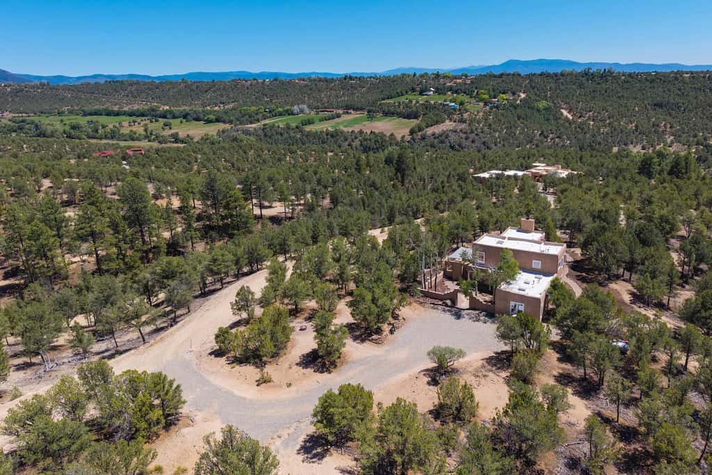 Pueblo de Canoncito - 11 Acres, Forest & Views