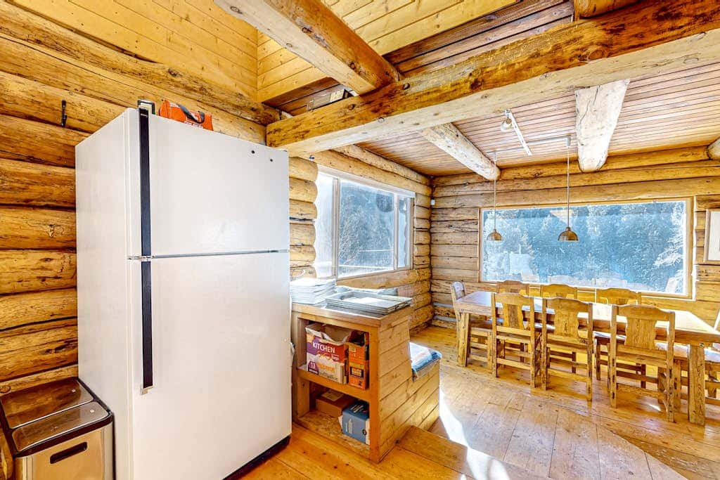 Ridgerunner Cabin - Ski Retreat with Hot Tub