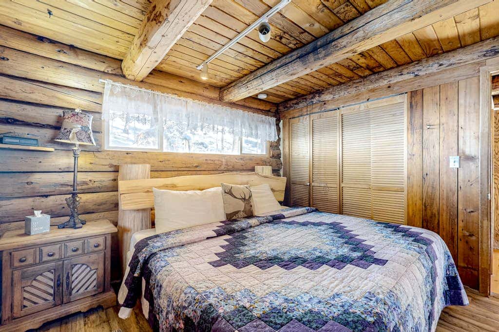 Ridgerunner Cabin - Ski Retreat with Hot Tub