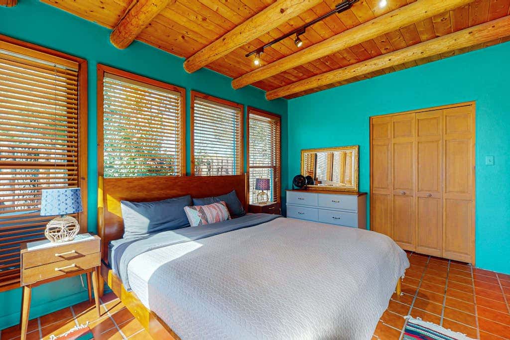 Bedside Manor - Hot Tub, Fireplace, Mtn Views