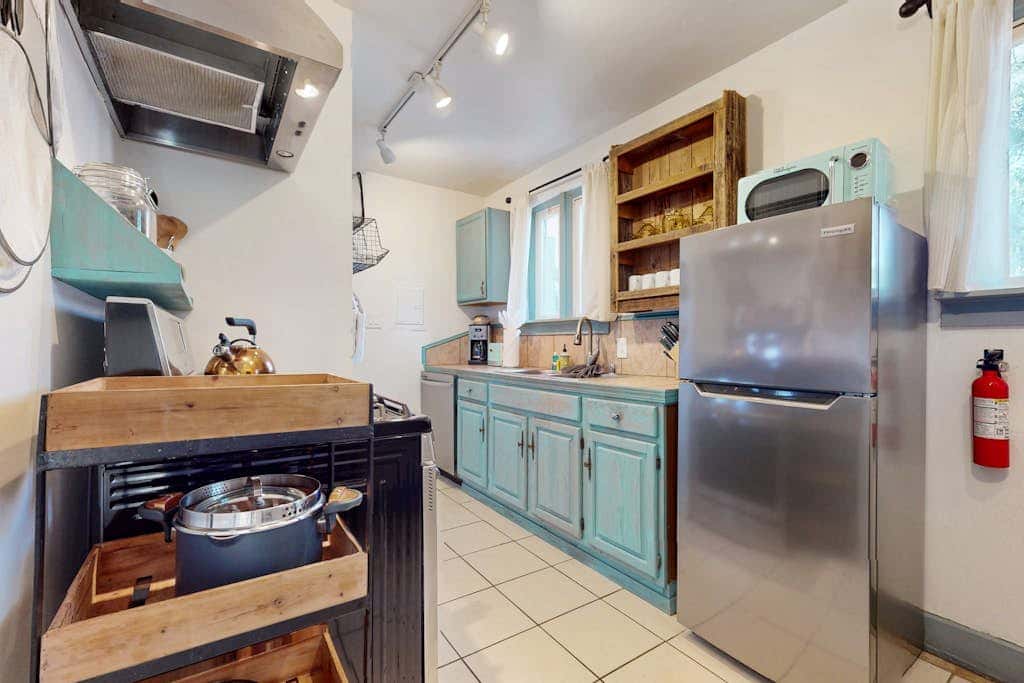 Casita Tesoro - Walk to Plaza, AC, Pet Friendly