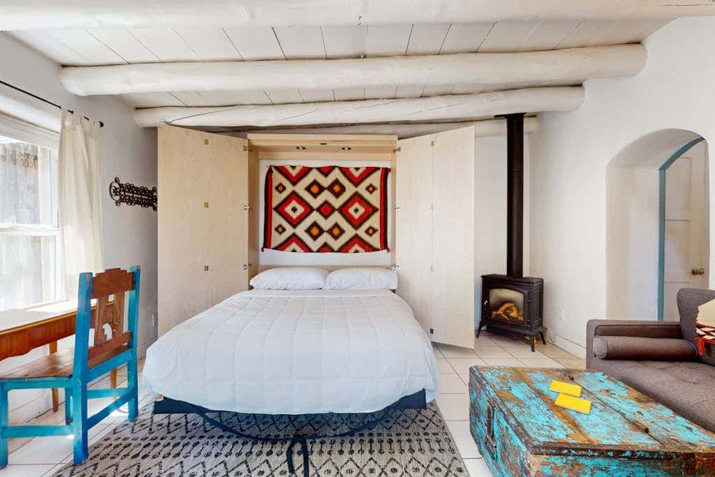 Casita Tesoro - Walk to Plaza, AC, Pet Friendly