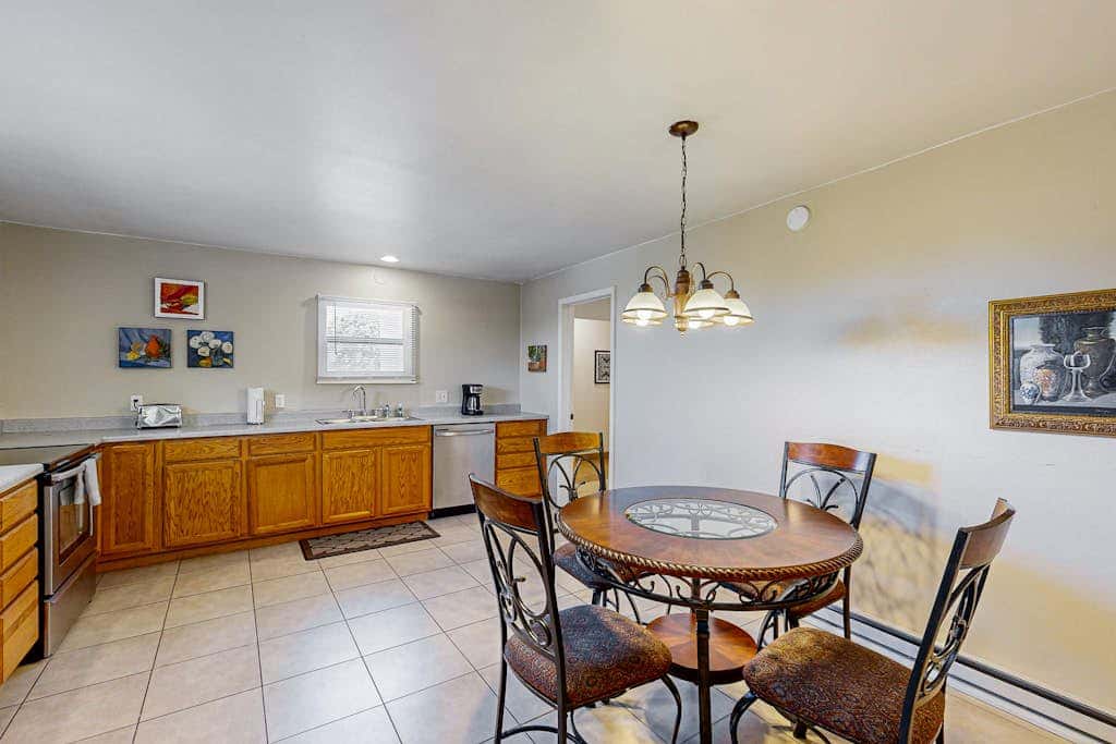 Old Santa Fe Manor- 3 Acre Escape, 10 min to Plaza