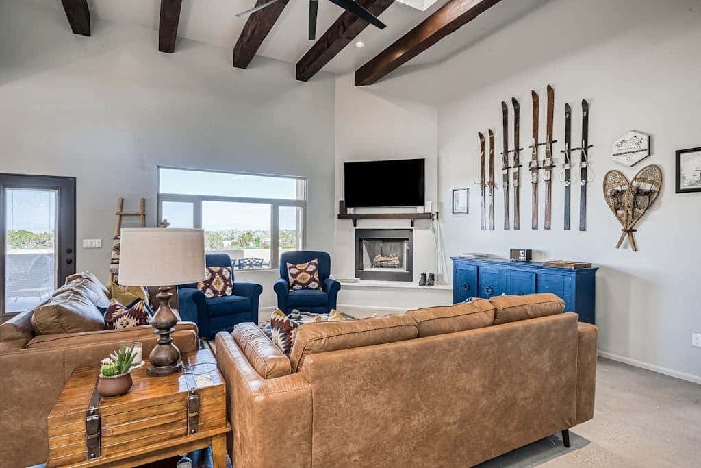 Casa Ponderosa - Hot Tub, Bunk Room, Pet Friendly