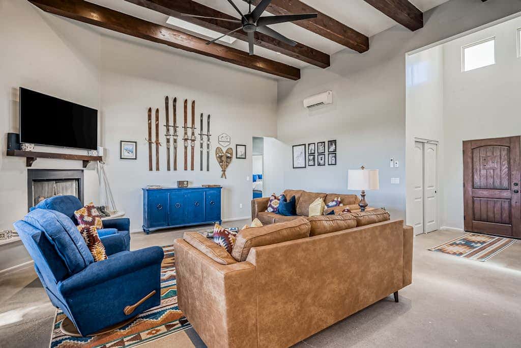 Casa Ponderosa - Hot Tub, Bunk Room, Pet Friendly