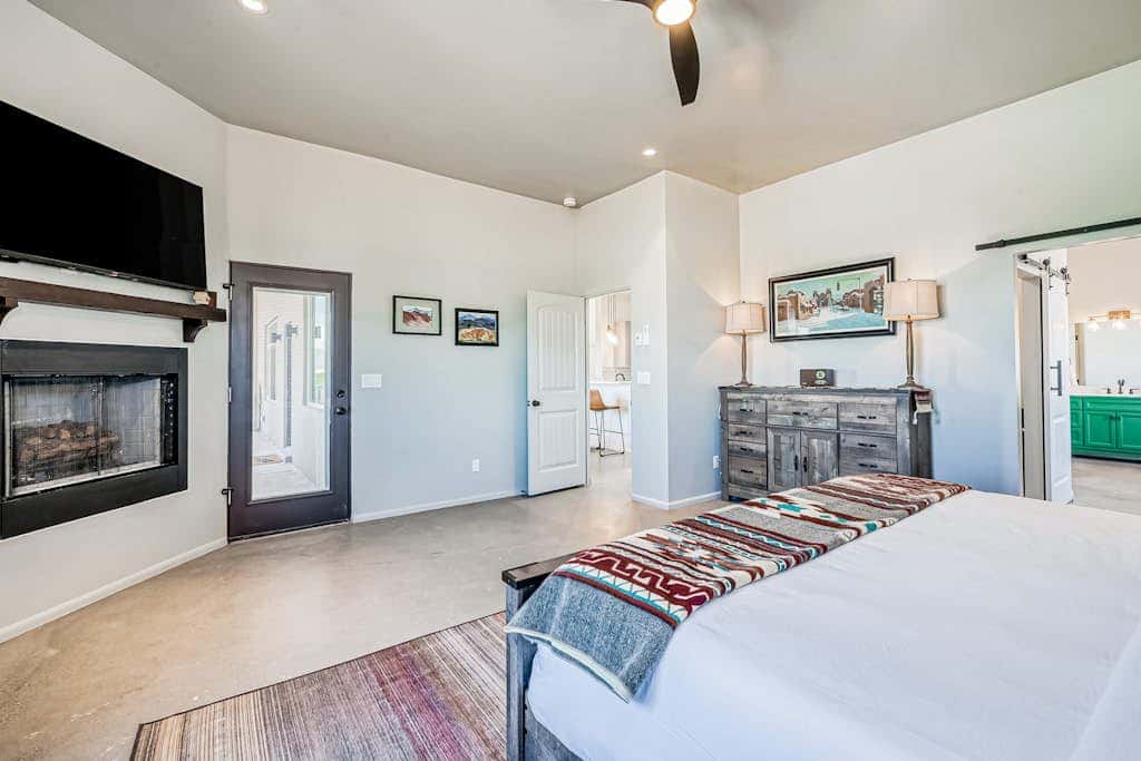 Casa Ponderosa - Hot Tub, Bunk Room, Pet Friendly