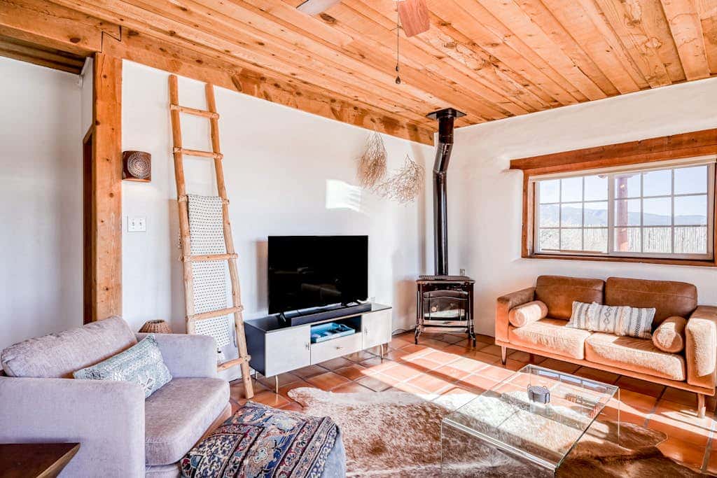 Casa Nido - Mountain Views, Hot Tub & Dog Friendly