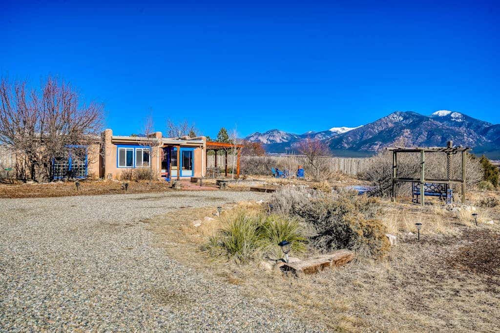 Casa Nido - Mountain Views, Hot Tub & Dog Friendly