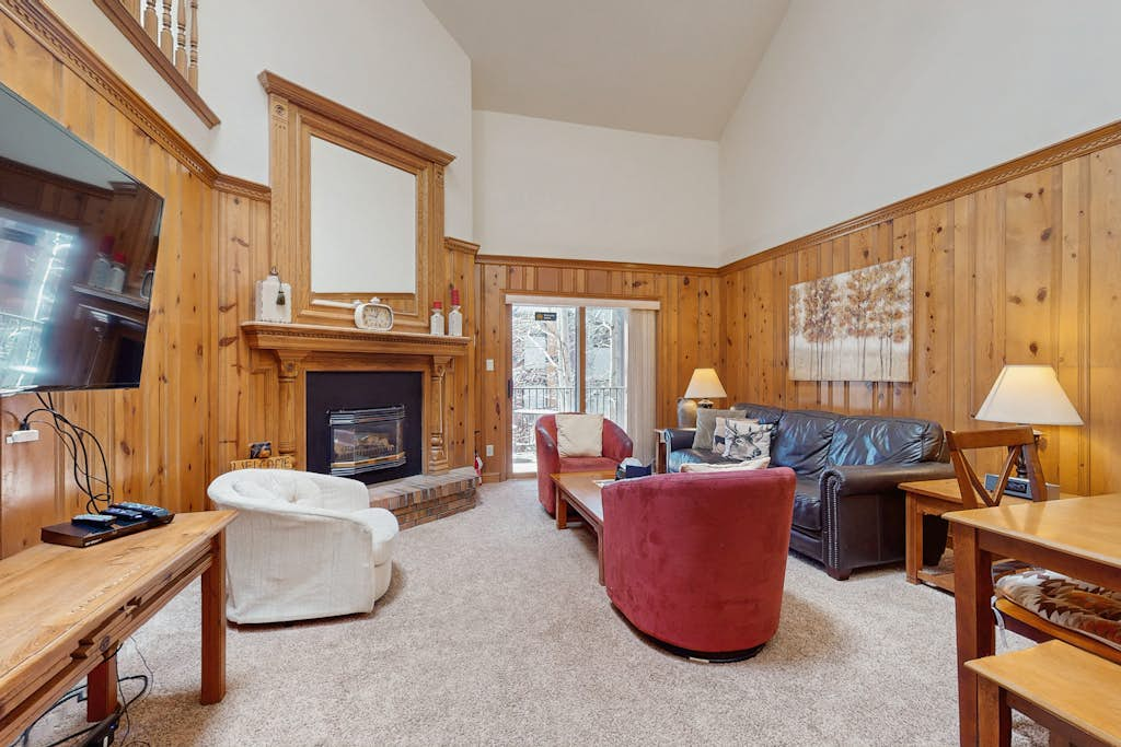 Snowfire 307A - Views & Walk or Shuttle to Lifts