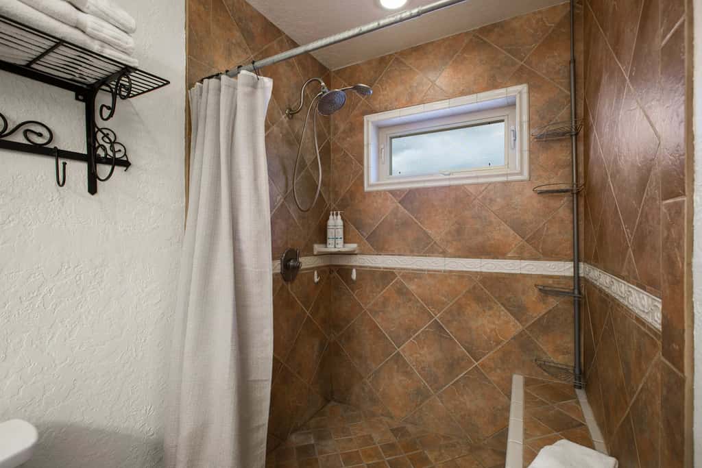 Sunrise Vista Villa - Mountain Views, Hot Tub