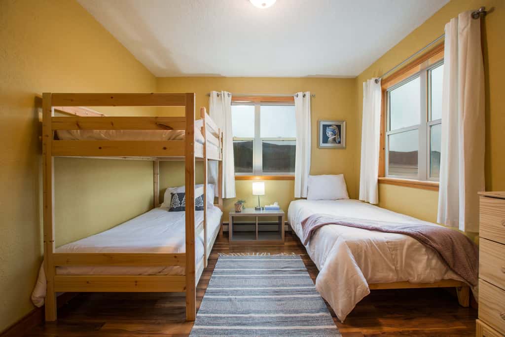 Sunrise Vista Villa - Mountain Views, Hot Tub