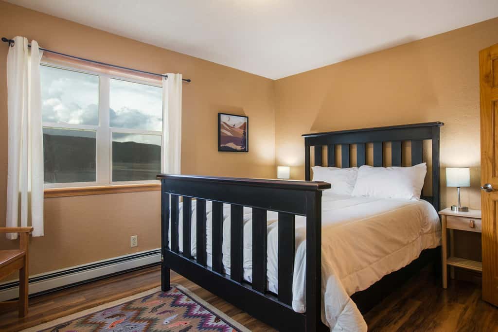 Sunrise Vista Villa - Mountain Views, Hot Tub