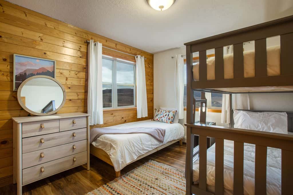 Sunrise Vista Villa - Mountain Views, Hot Tub