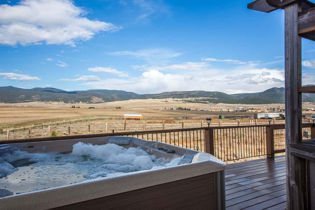 Sunrise Vista Villa - Mountain Views, Hot Tub