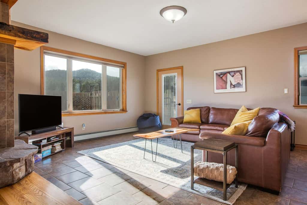 Sunrise Vista Villa - Mountain Views, Hot Tub