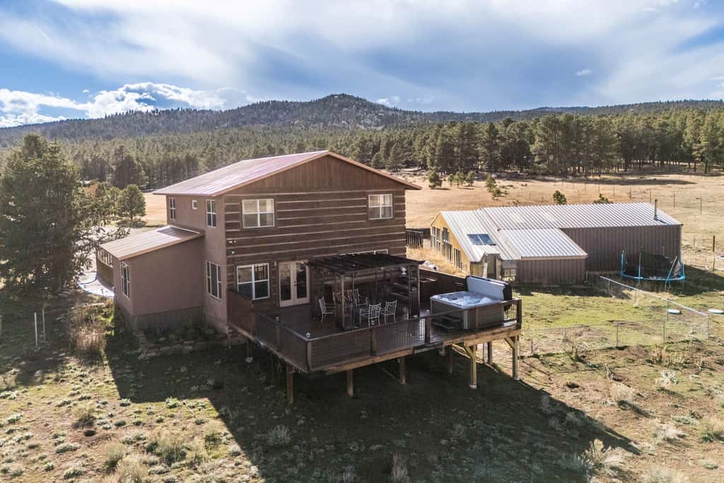 Sunrise Vista Villa - Mountain Views, Hot Tub