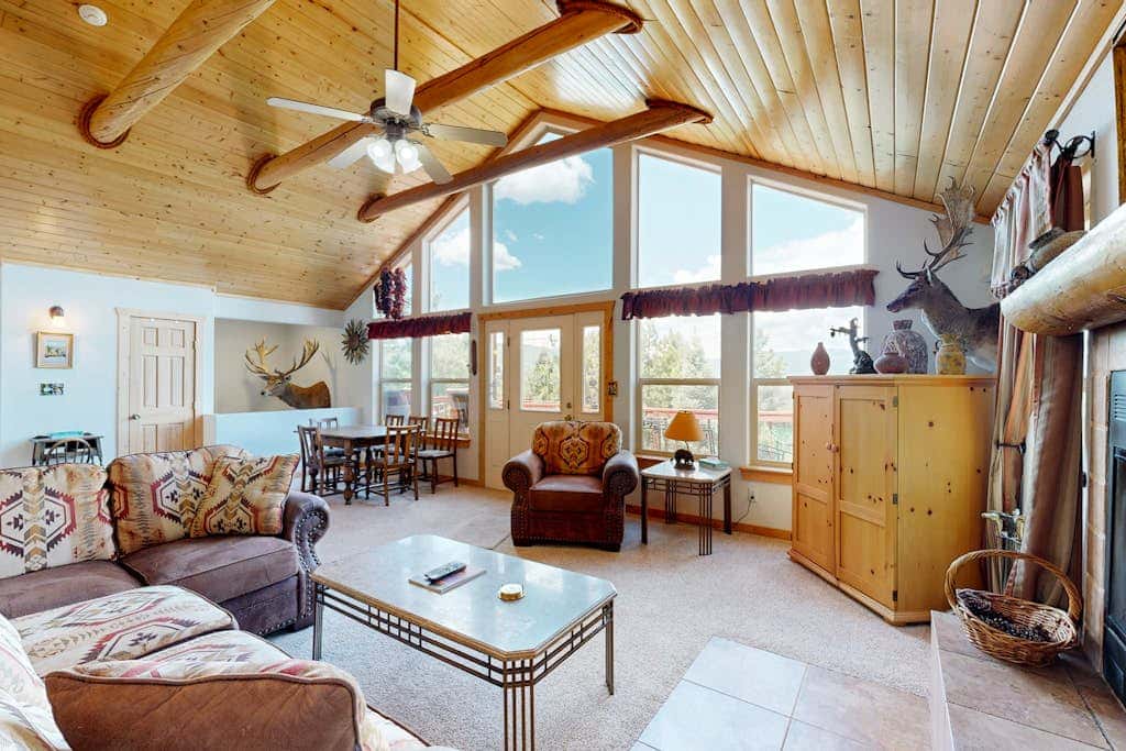 El Camino Real Retreat - Views, Hot Tub & Pets Ok