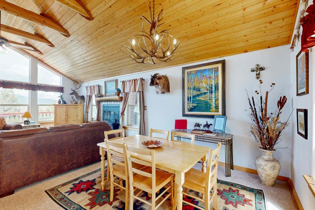 El Camino Real Retreat - Views, Hot Tub & Pets Ok
